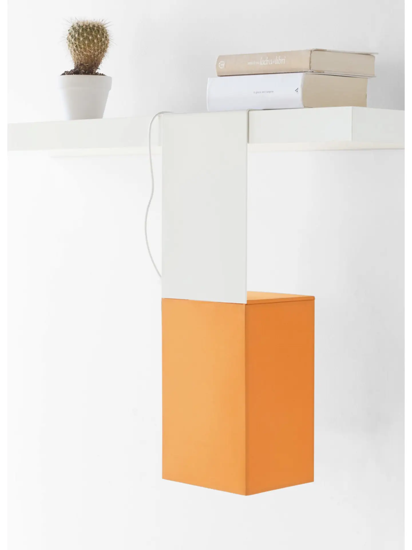 2700x1290_arturo_table_lamp_design_orange_formabilio